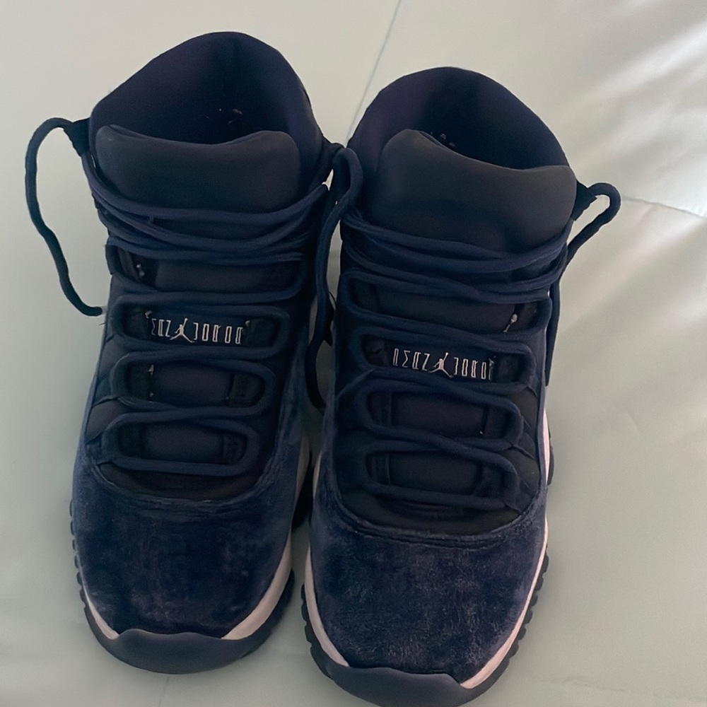 Women’s Air Jordan Retro 11’s Midnight Navy